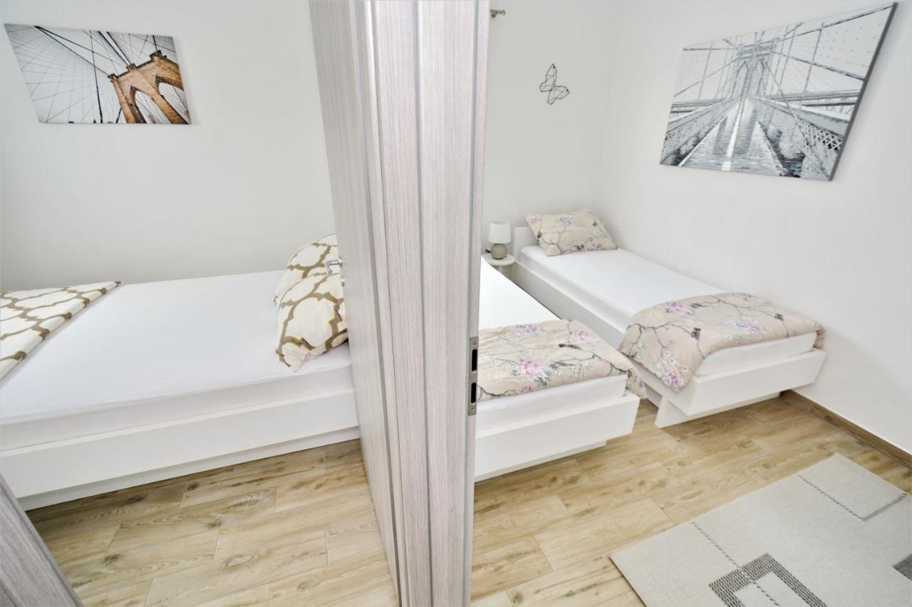 Holiday Home Paulin Obrovac Exterior foto
